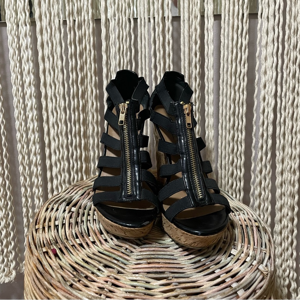 Steve Madden Black Gladiator Wedge Sandals